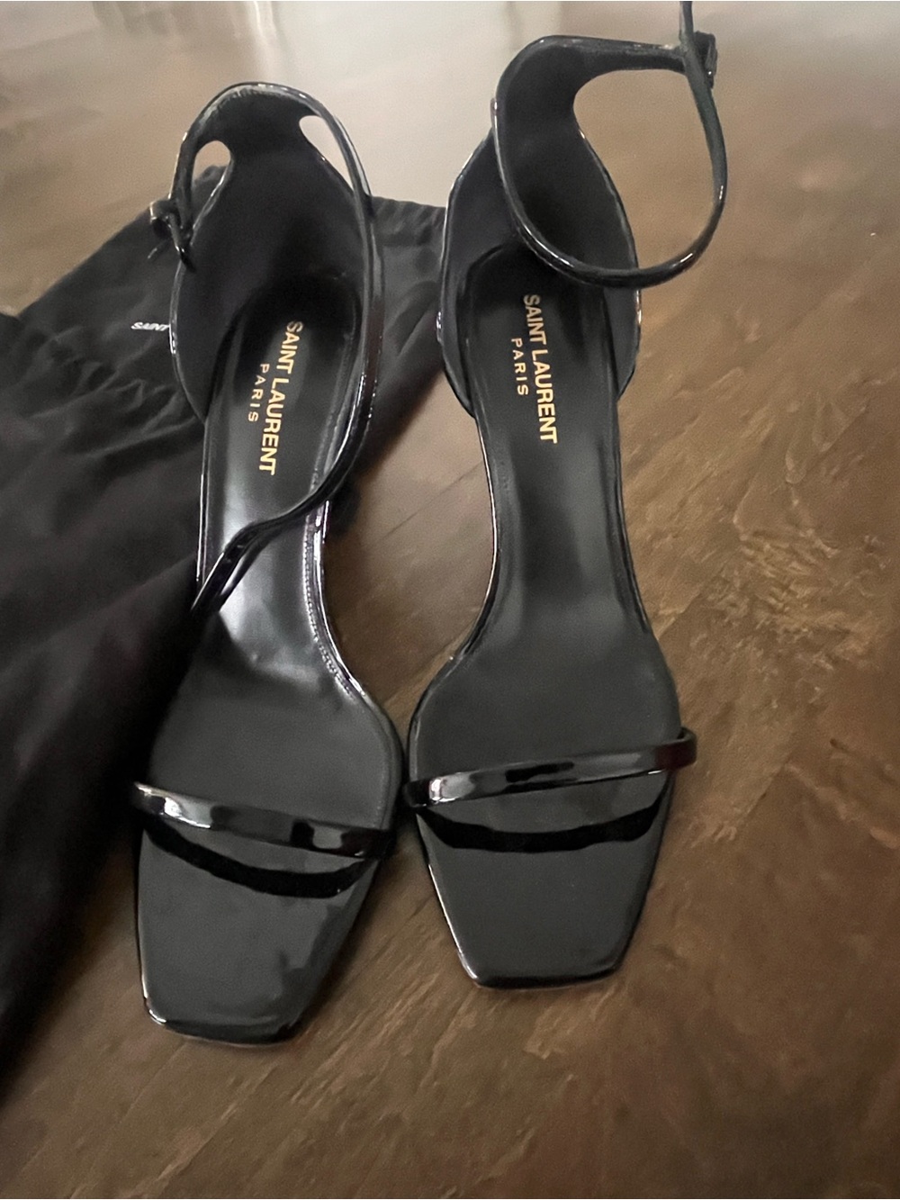 YSL OPYUM SANDALS IN PATENT LEATHER - Picture 8 of 12